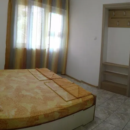 Eleonor Πανσιόν Byala (Varna)