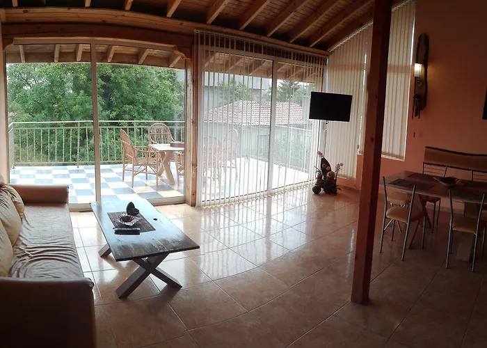 Guest house Eleonor *